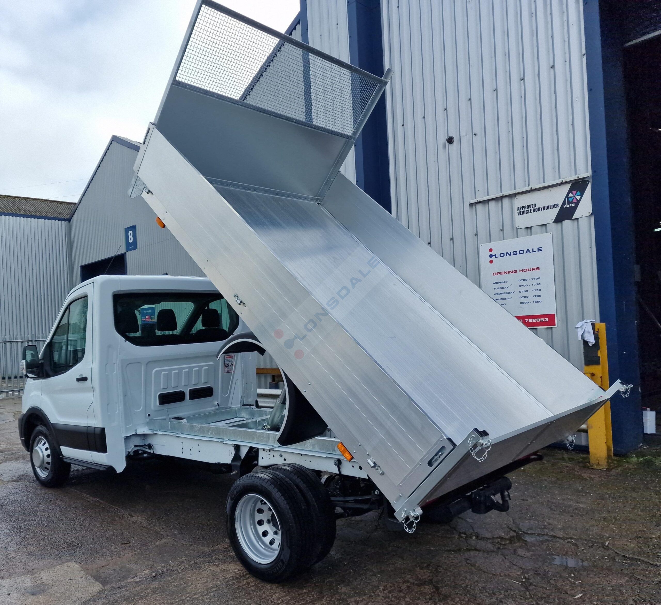 Ford Transit L2 RWD DRW 2.0 Leader Ecoblue 130ps 3200mm Tipper Body