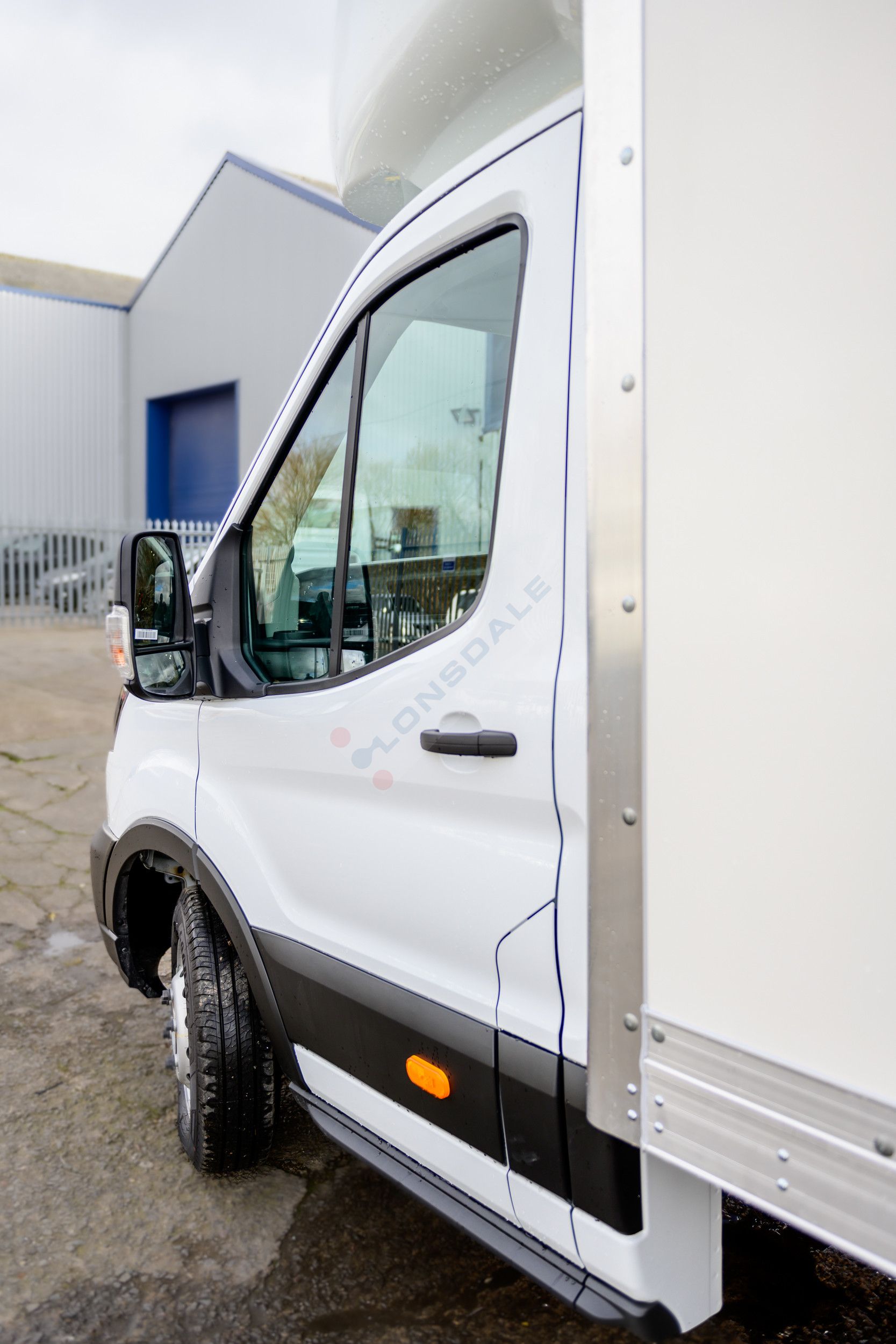 Ford Transit L4 RWD DRW lightweight luton body