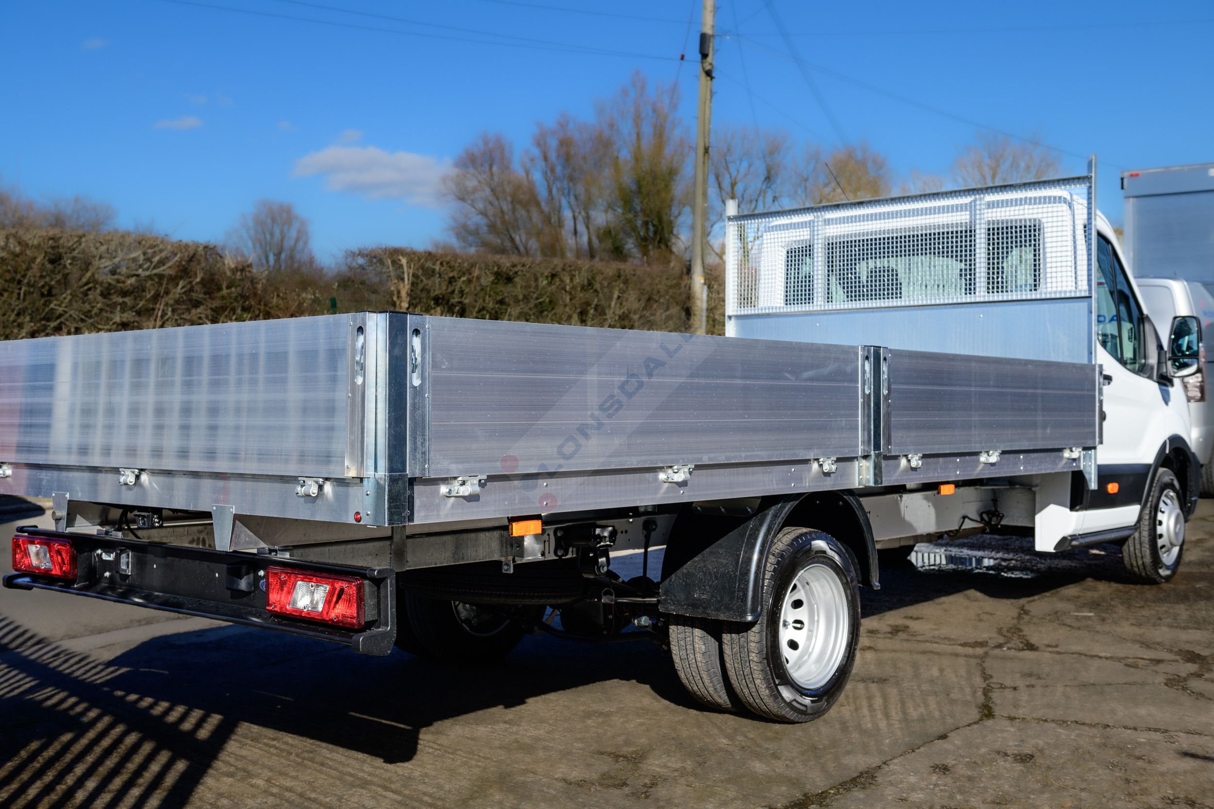 Ford Transit L5 RWD DRW 2.0 Ecoblue 130ps 5200mm dropside body