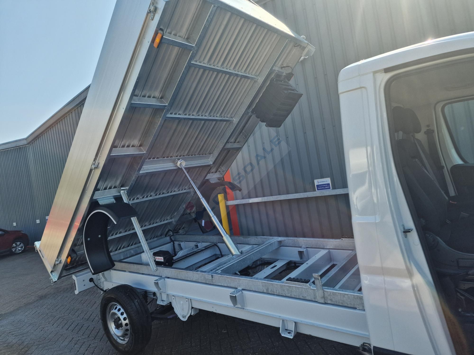 Peugeot Boxer Tipper 11.6ft 335L2 2.2BlueHDi 140ps Euro 6.4
